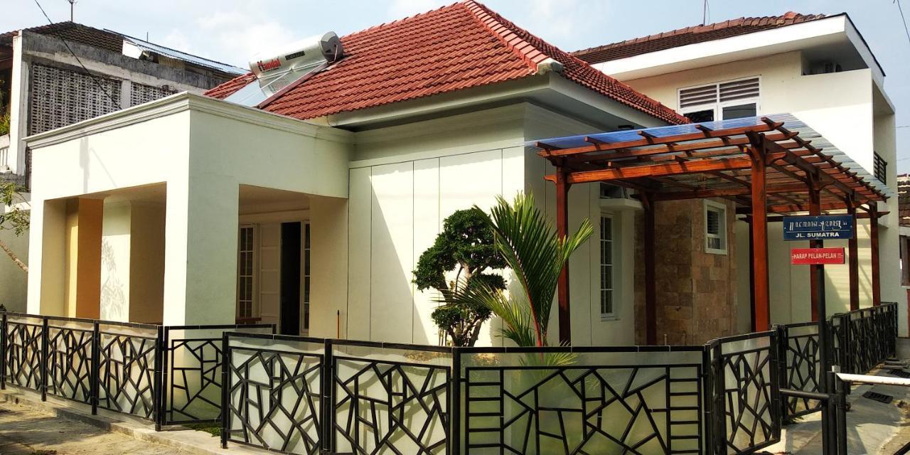 Omah Inap D24 Syariah Near Universitas Aisyiah Yogyakarta Mitra Reddoorz Sleman  Exterior foto